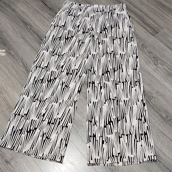 NY&Co Blk/Wht Wide Leg Dress Pants - Picture 6 of 9